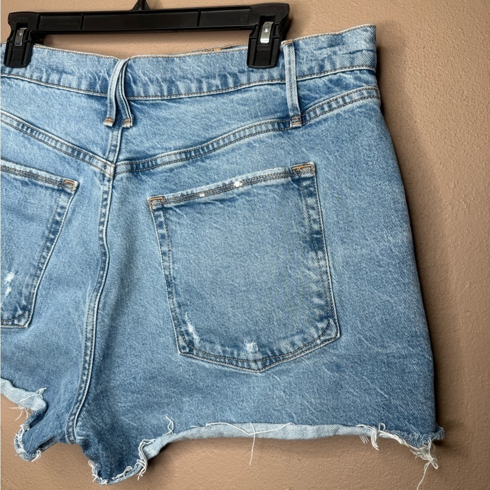 Good American Denim Blue Cotton Jean Shorts Distressed Size 14/32 Preppy Summer - Picture 11 of 11